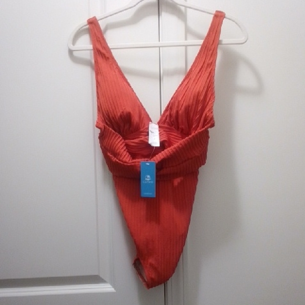 NWT Cupshe Ribbed One-Piece Plunge Ruffled Tummy Swimsuit